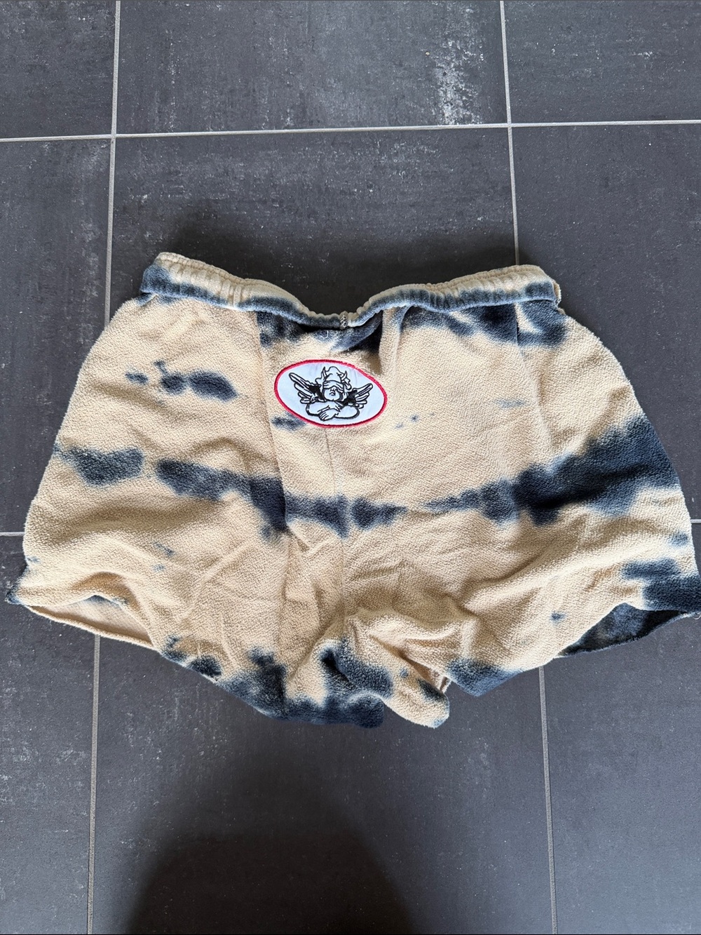 BOYS LIE Tie-Dye Fleece Women's Shorts - Beige & Navy size small - Picture 2 of 3
